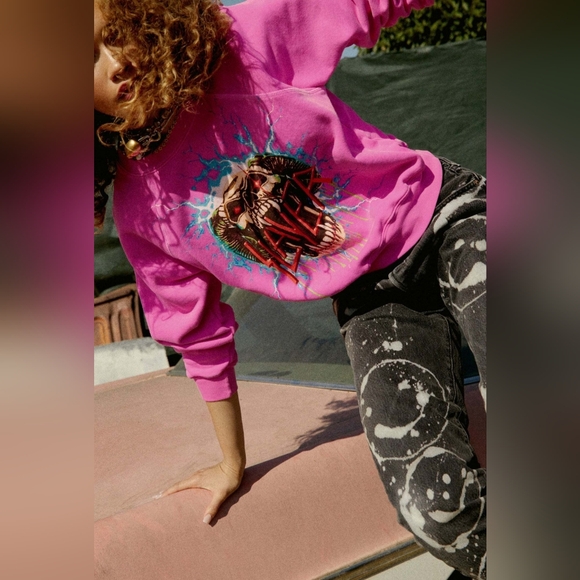 NWT DAYDREAMER SLAYER ELECTRIFIED CREW CROP SWEATSHIRT, HOT PINK, VARIOUS SIZES - Picture 4 of 8